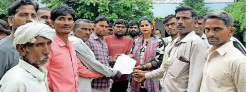 गोठड़ा महात्मा गांधी स्कूल जर्जर हालत में, अभिभावकों ने की टीसी की मांग