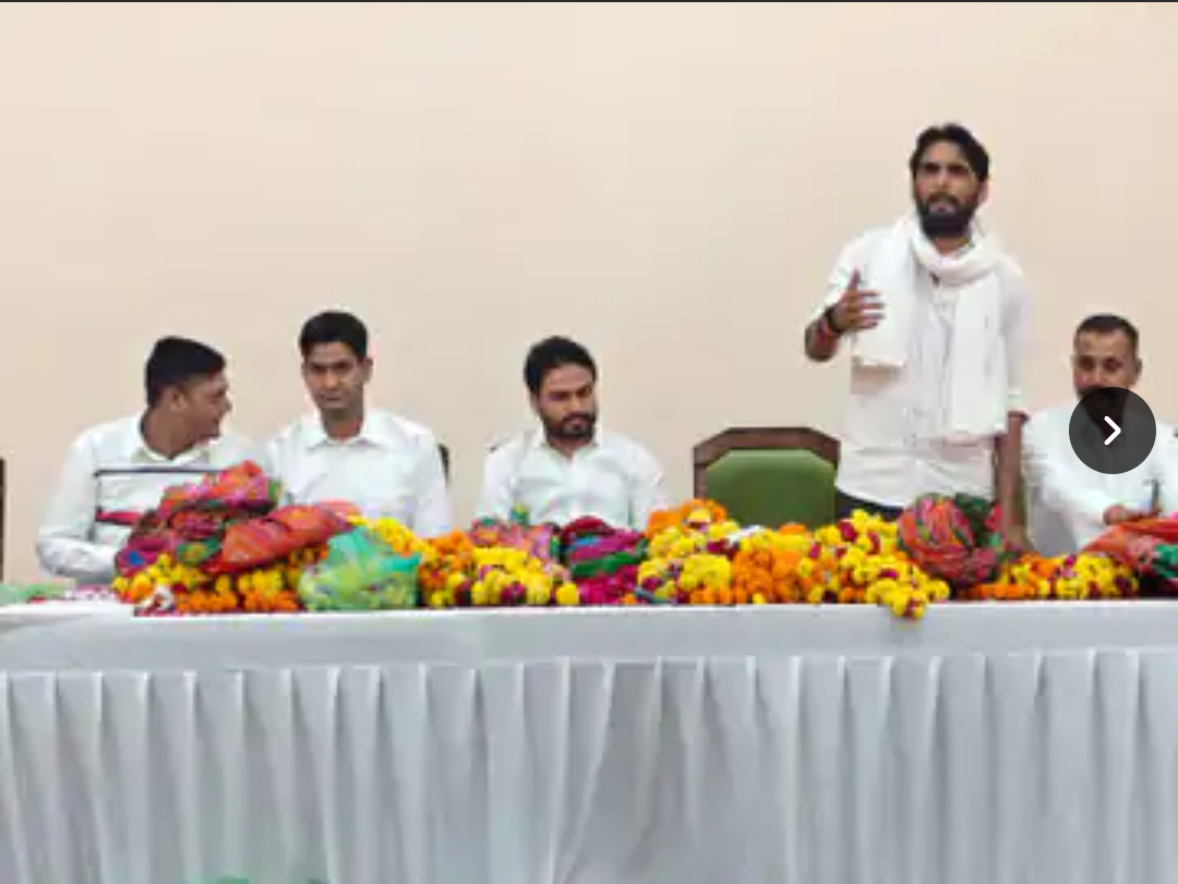 नरेश मीणा की टीम पंचायत चुनाव को लेकर सक्रिय:सभी वार्डों पर लड़ेंगे चुनाव, बूंदी में दावेदारों ने सौंपे आवेदन