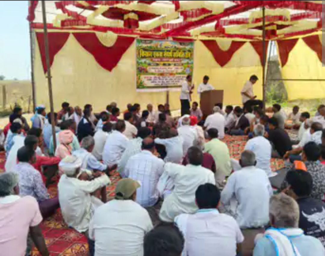 ईआरसीपी का पानी टेल क्षेत्र तक पहुंचाने की मांग:19 गांवों के किसानों ने महासभा की, रबी फसल प्रभावित होने से कर्ज में डूबे किसान