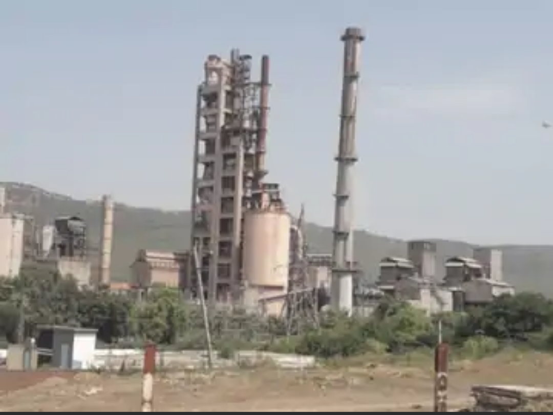 लाखेरी सीमेंट फैक्ट्री की सुनवाई फिर टली:एनजीटी में अब 22 जनवरी को होगी अगली सुनवाई