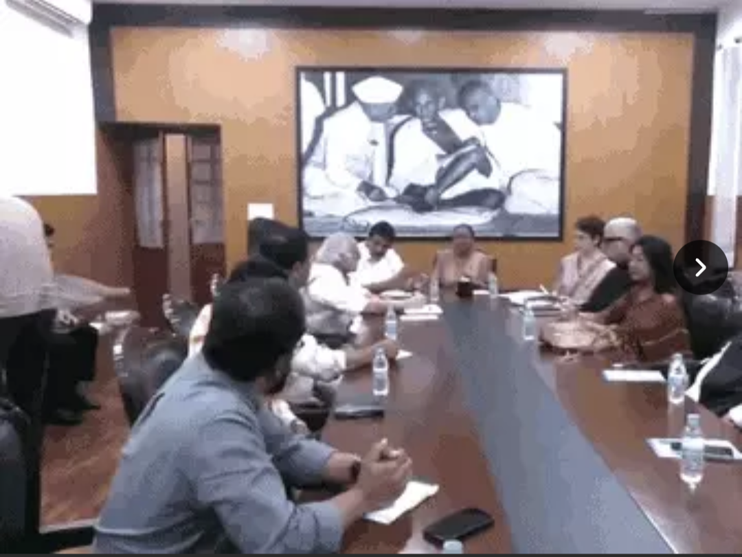 राहुल गांधी थोड़ी देर में प्रेस कॉन्फ्रेंस करेंगे:दिल्ली में सड़क पर संसद कार्यक्रम कल होगा; 1 नवंबर को SIR के खिलाफ रैली